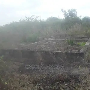 Kiwanja Kina Msingi Kinauzwa Kibaha