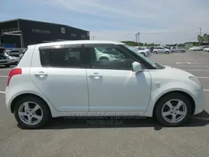 Suzuki Swift 2009 White
