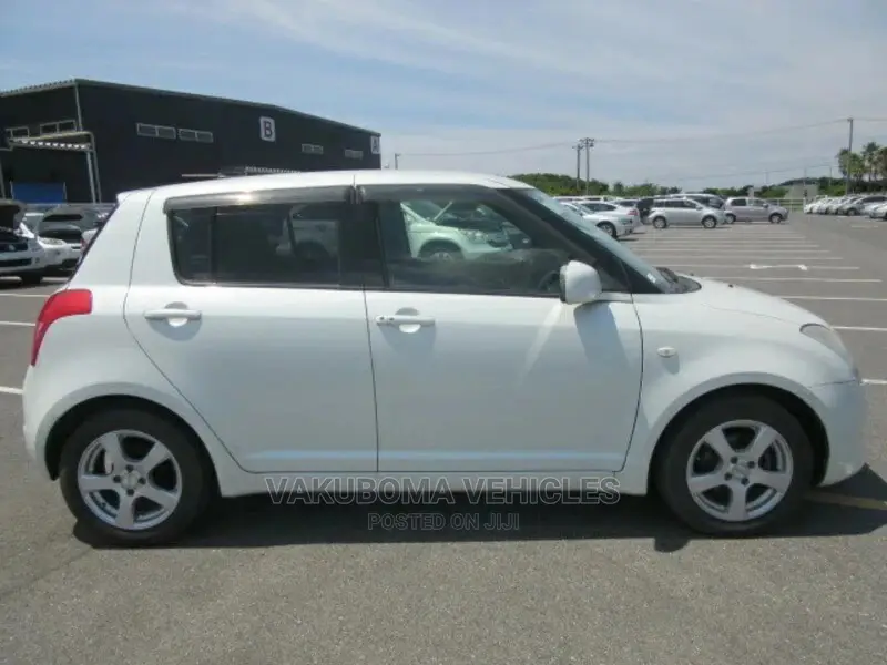 Suzuki Swift 2009 White