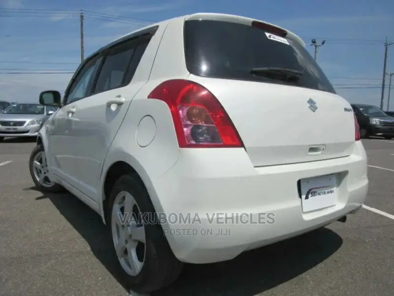 Suzuki Swift 2009 White
