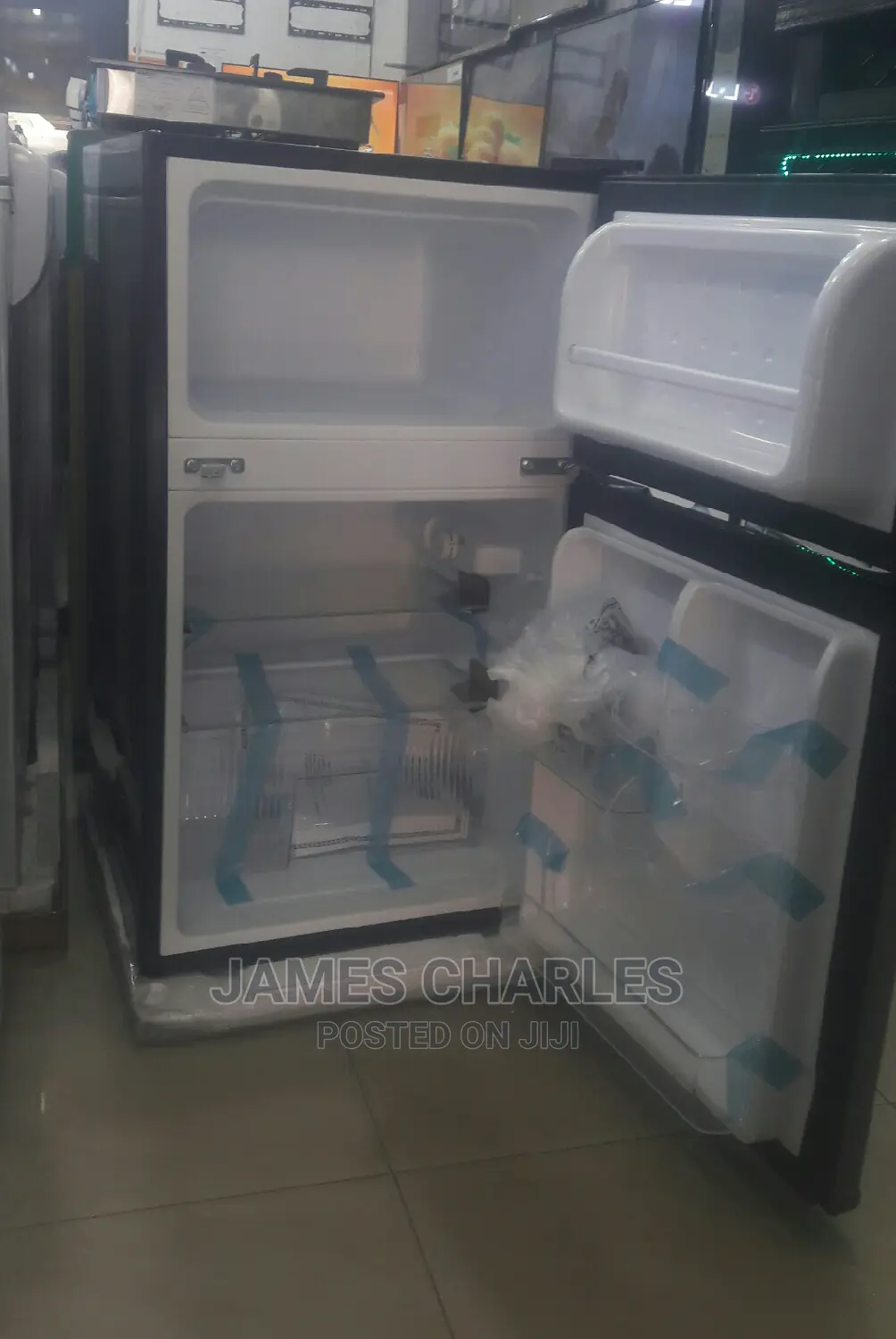 Bruhm Refregerator