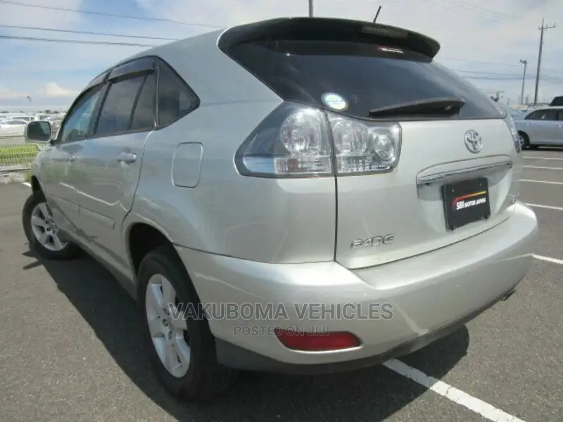 Toyota Harrier 2004 Silver