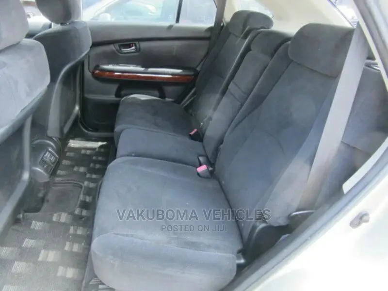 Toyota Harrier 2004 Silver
