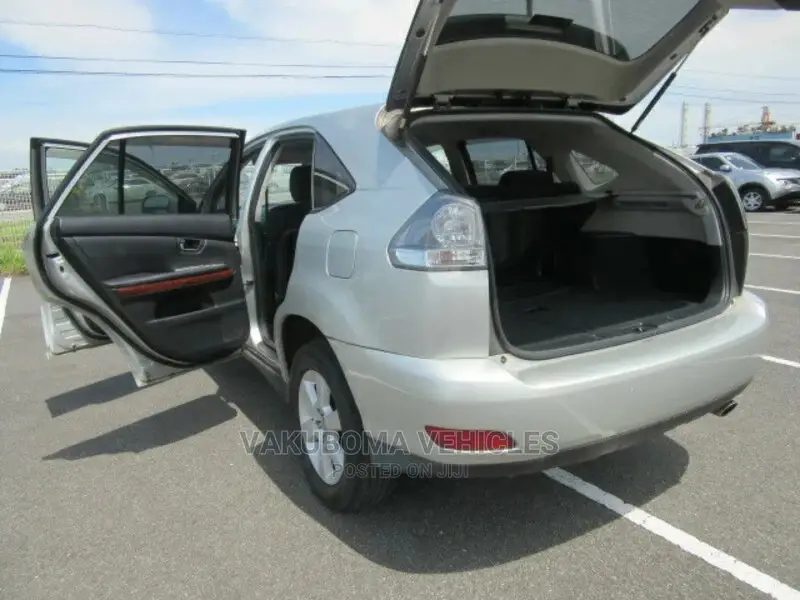 Toyota Harrier 2004 Silver