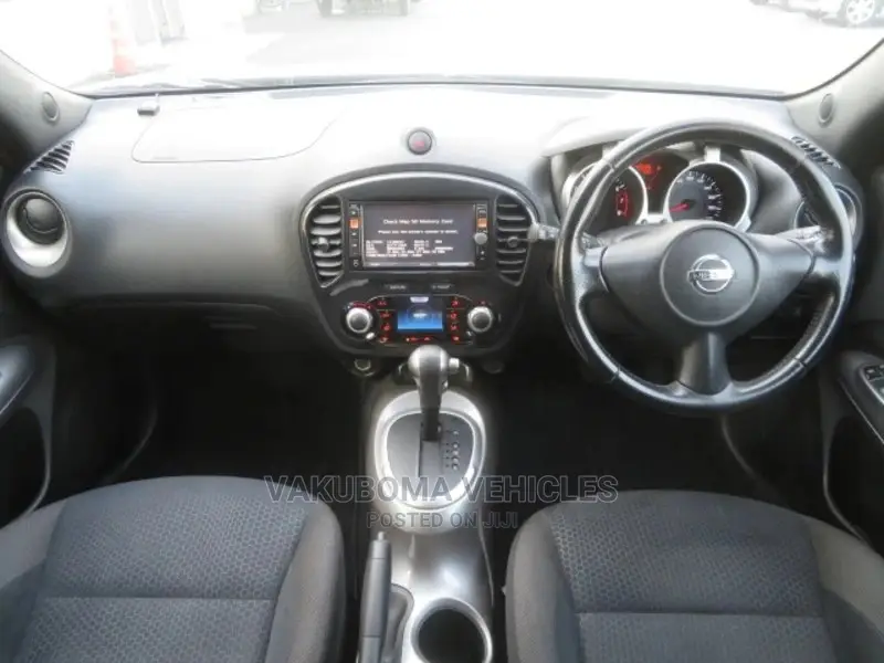 Nissan Juke 2011 Silver