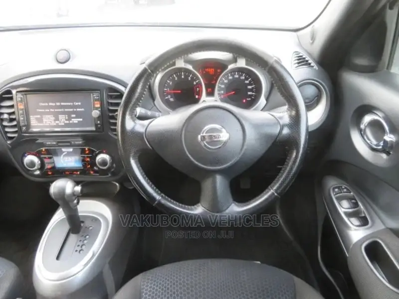 Nissan Juke 2011 Silver