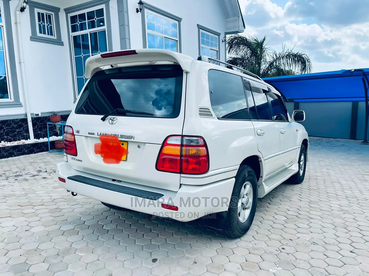 Toyota Land Cruiser 2001 White