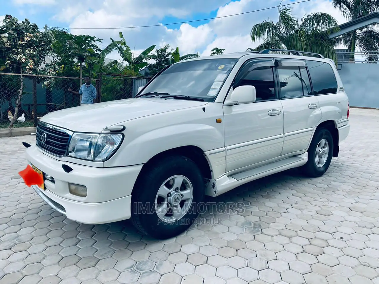Toyota Land Cruiser 2001 White