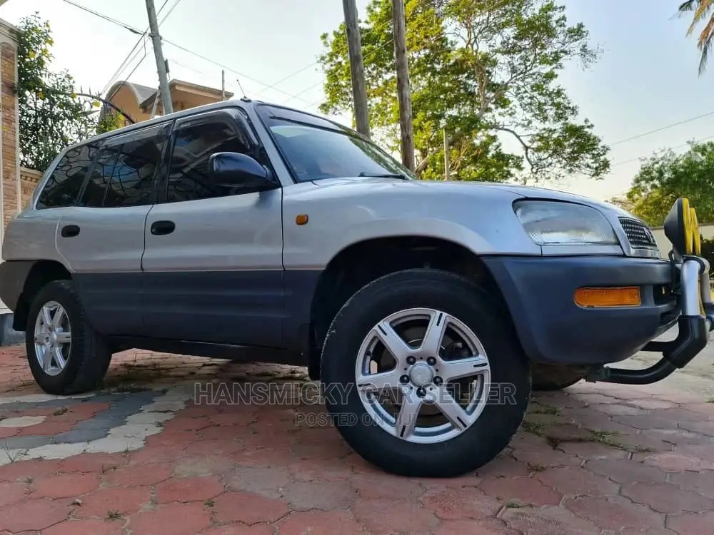 Toyota RAV4 1997 Silver