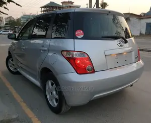 Toyota IST 2006 Silver