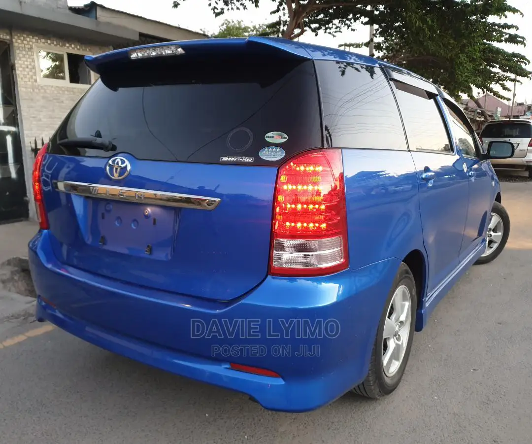 Toyota Wish 2006 Blue