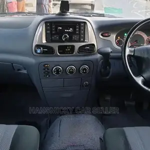 Toyota Noah 2005 White