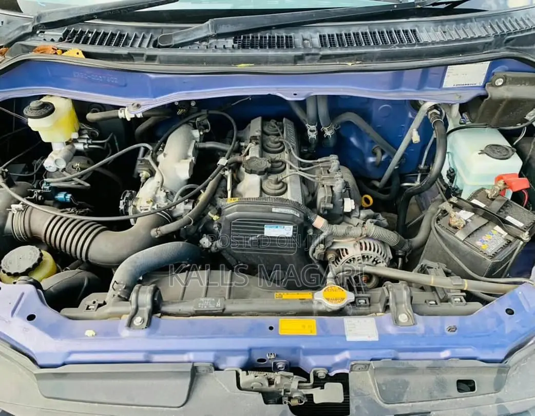 Toyota Noah 2001 Blue