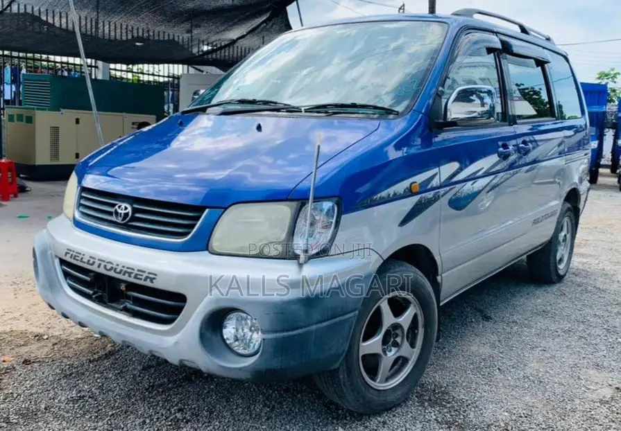 Toyota Noah 2001 Blue