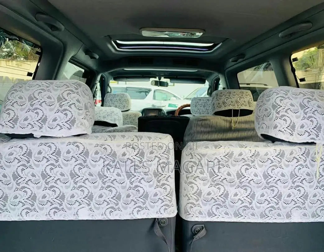 Toyota Noah 2001 Blue