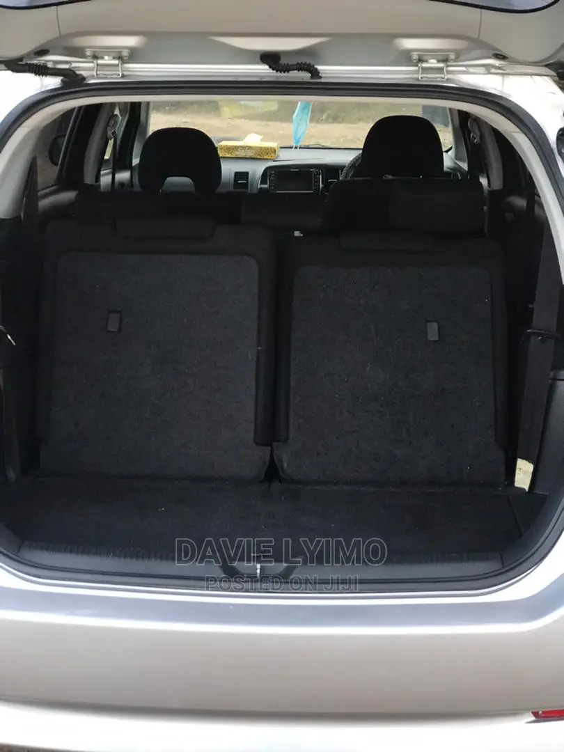 Toyota Wish 2005 Silver