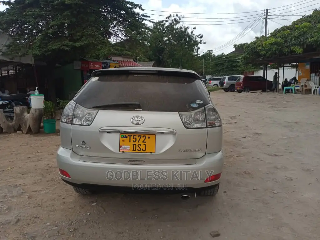 Toyota Harrier 2005 Silver