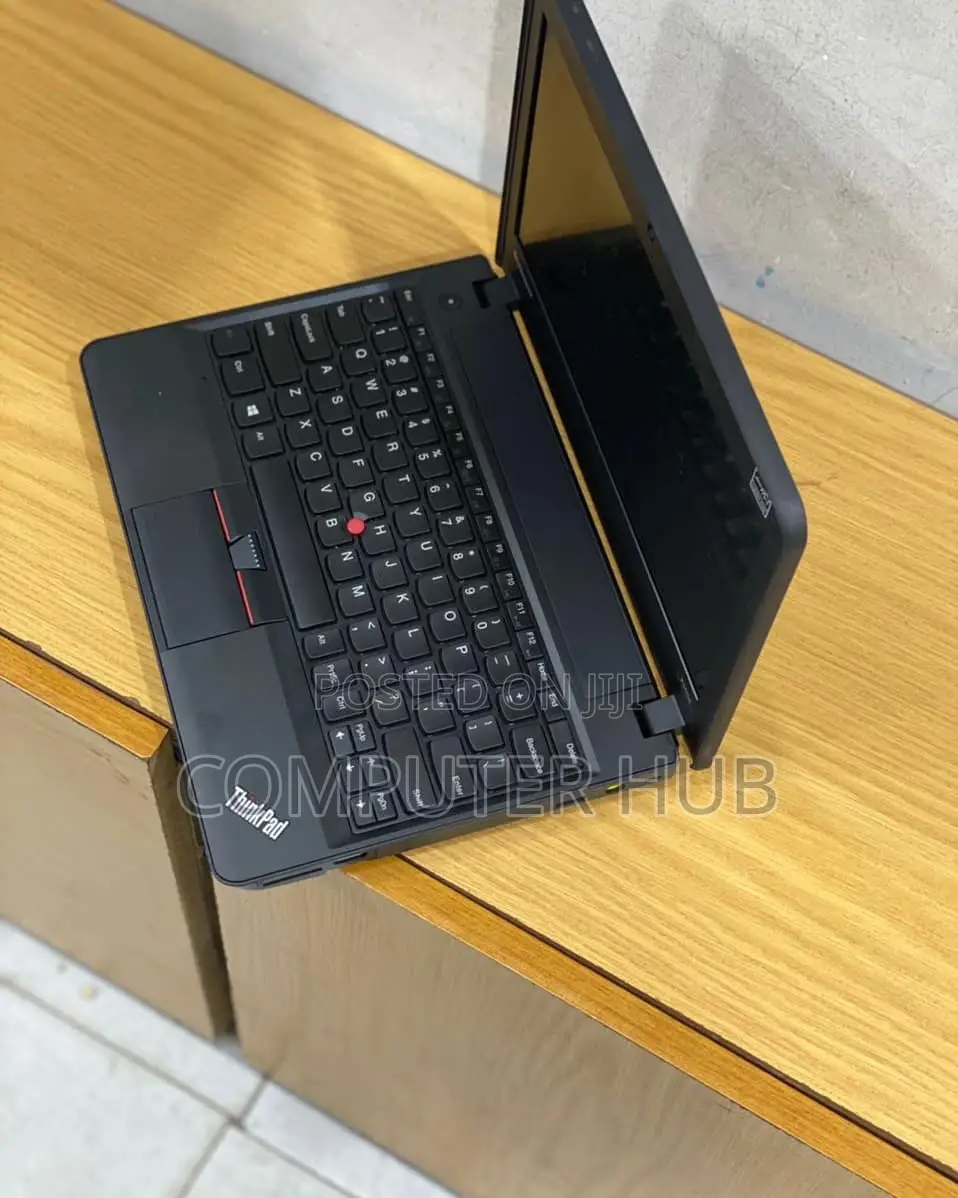 Laptop Lenovo ThinkPad X131e 4GB Intel HDD 320GB