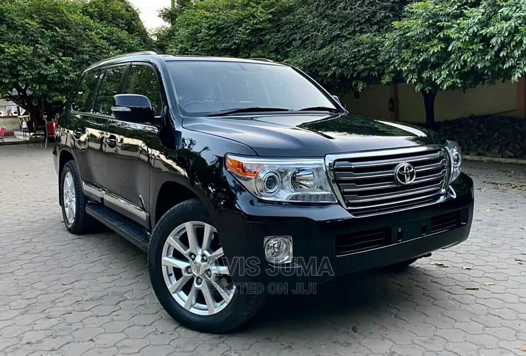 Toyota Land Cruiser 2010 Black