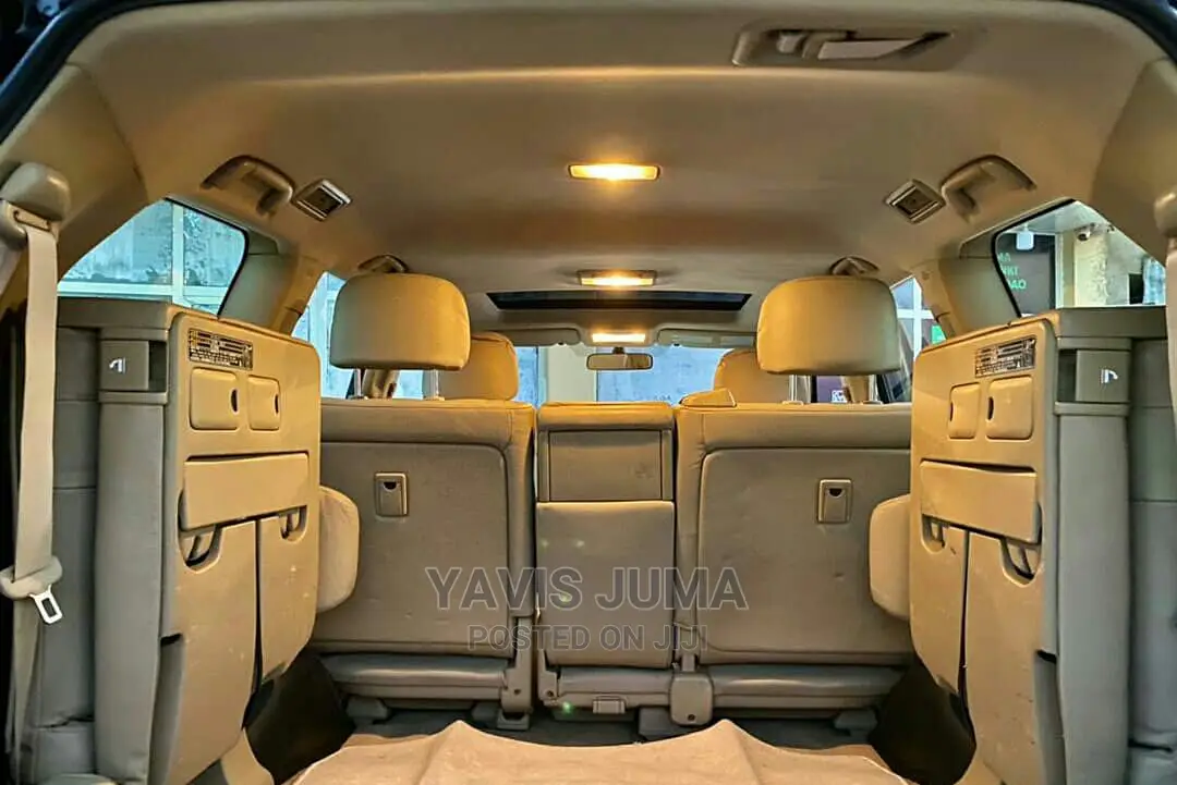Toyota Land Cruiser 2010 Black