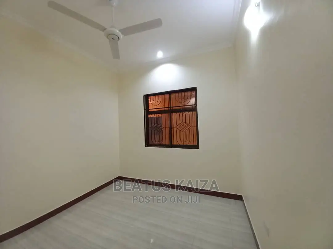 3bdrm Apartment in Kawe Round About for rent
