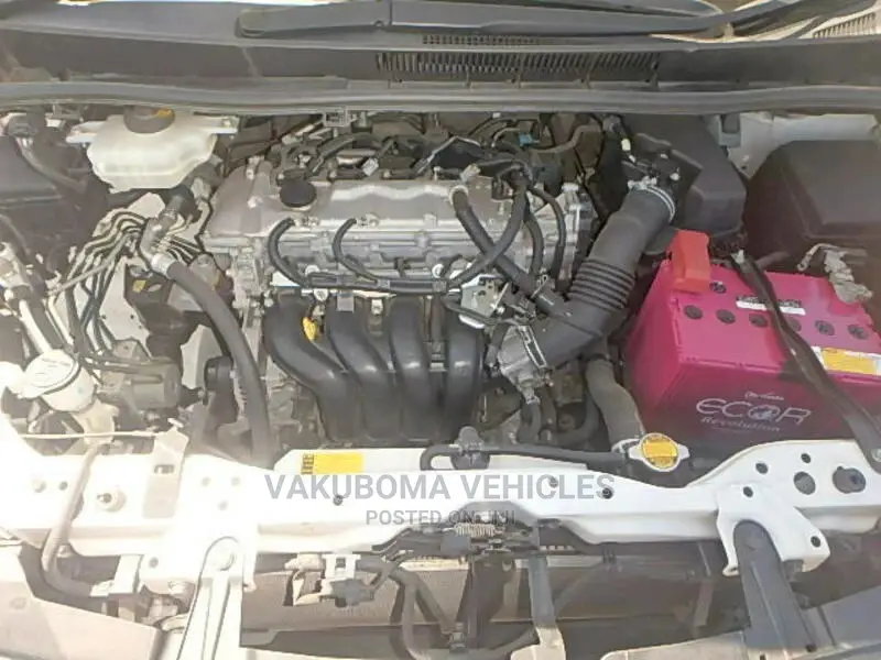 Toyota Noah 2014 Pearl