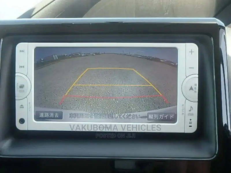 Toyota Noah 2014 Pearl