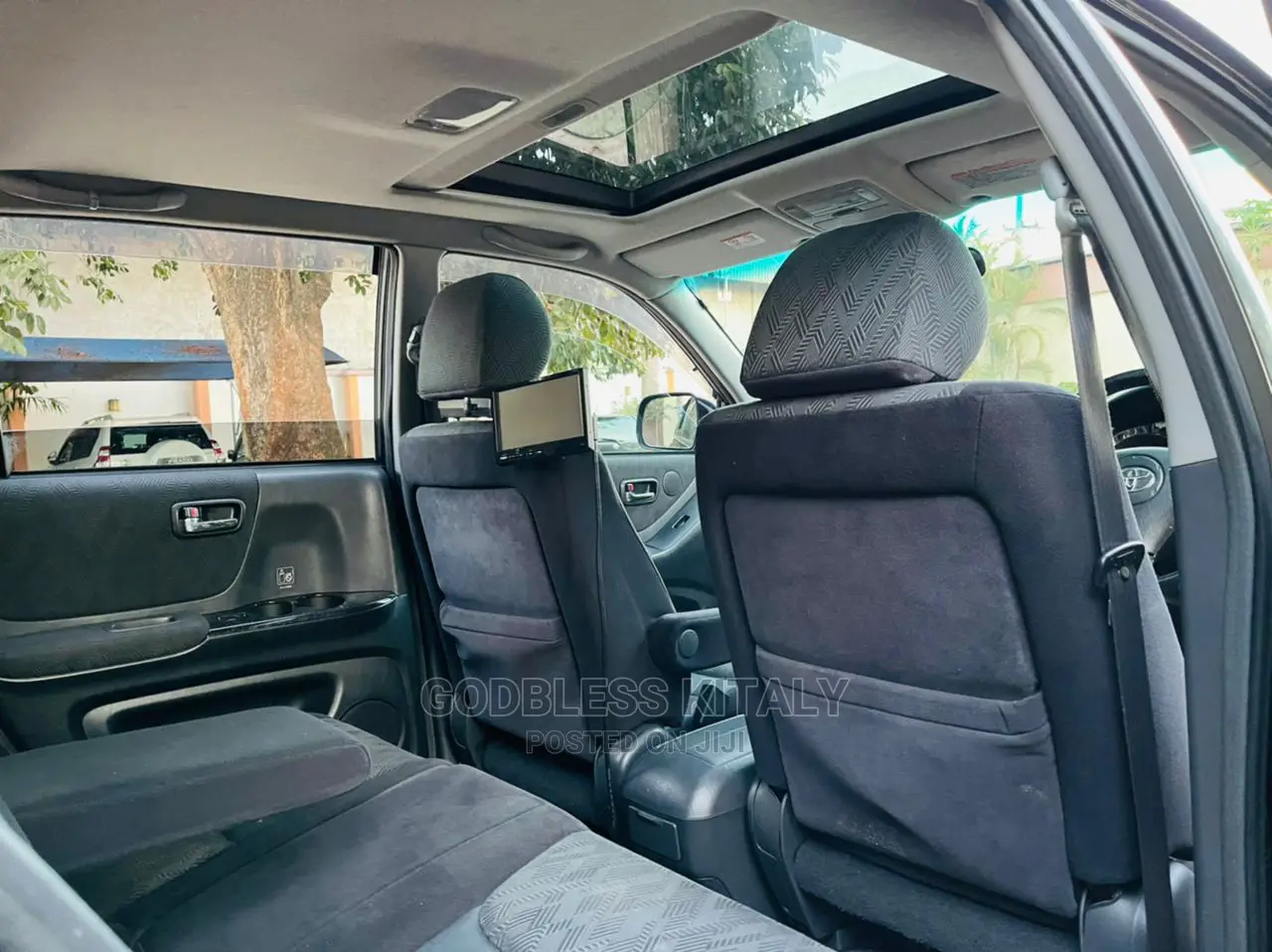 Toyota Kluger 2003 Black