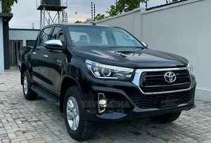 Toyota Hilux 2016 Black