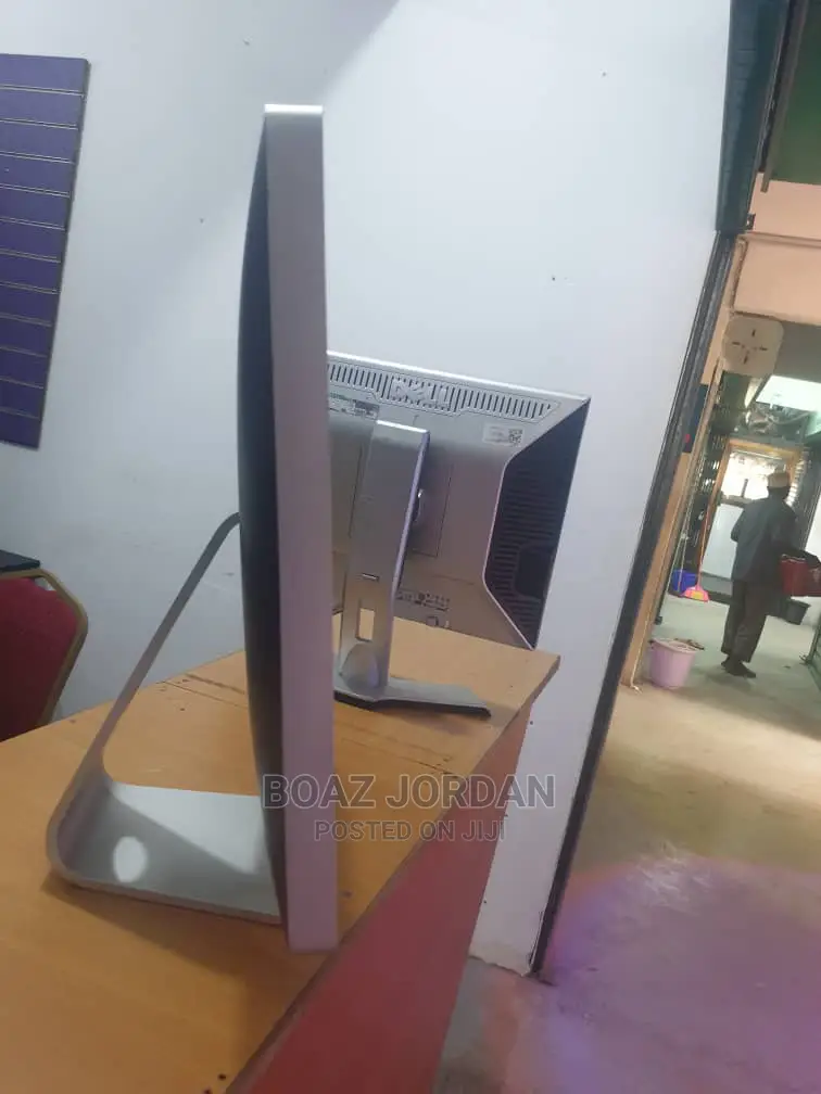 Desktop Computer Apple iMac 4GB Intel Core 2 Quad HDD 500GB