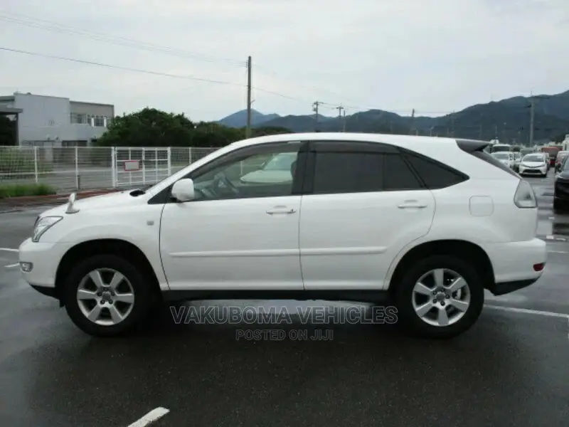 Toyota Harrier 2005 White