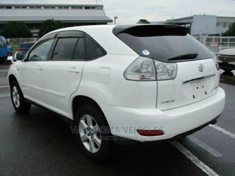 Toyota Harrier 2005 White