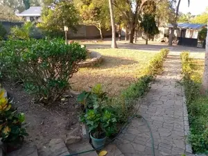 7bdrm Mansion in Enzo Mansa, Kinondoni for Sale