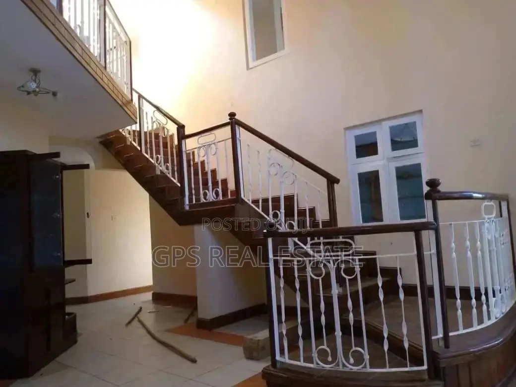 7bdrm Mansion in Enzo Mansa, Kinondoni for Sale