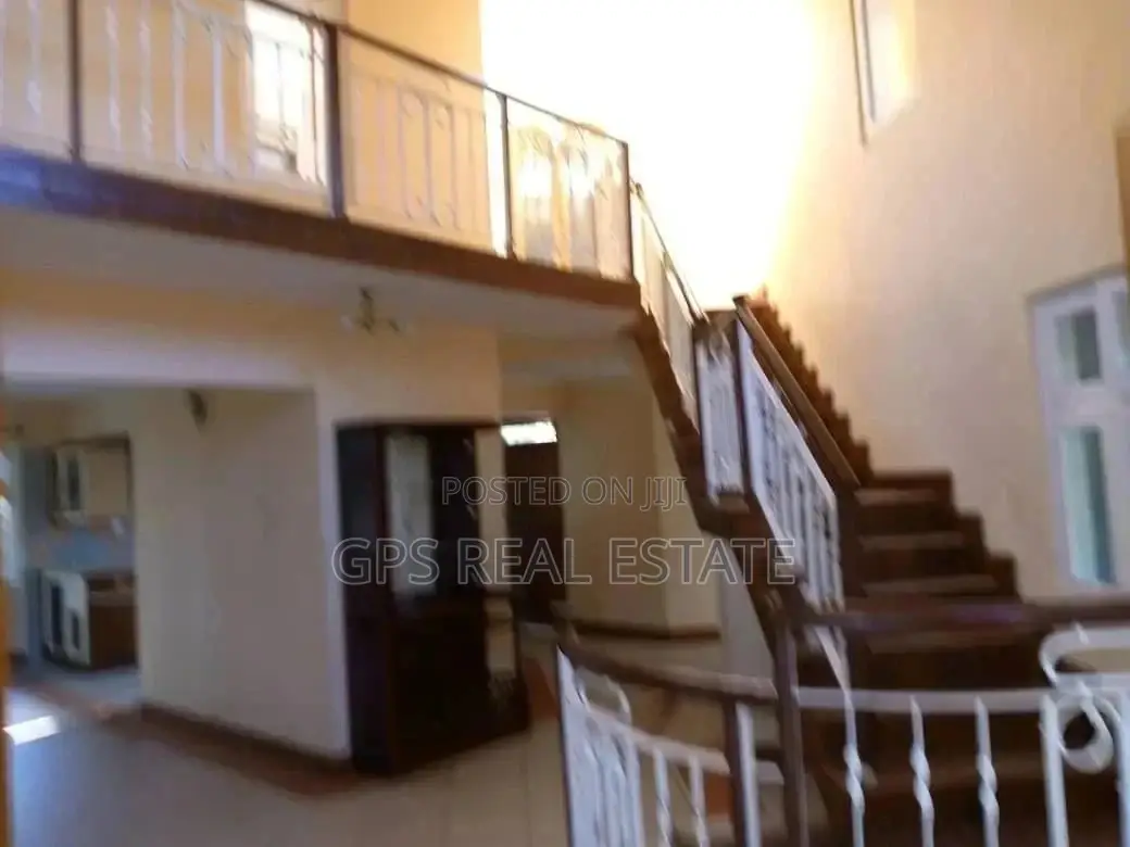 7bdrm Mansion in Enzo Mansa, Kinondoni for Sale