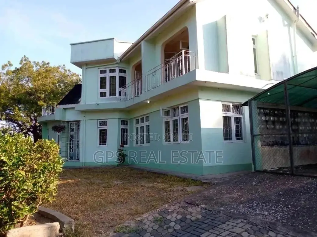 7bdrm Mansion in Enzo Mansa, Kinondoni for Sale