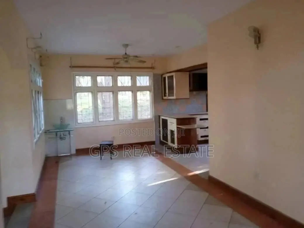 7bdrm Mansion in Enzo Mansa, Kinondoni for Sale
