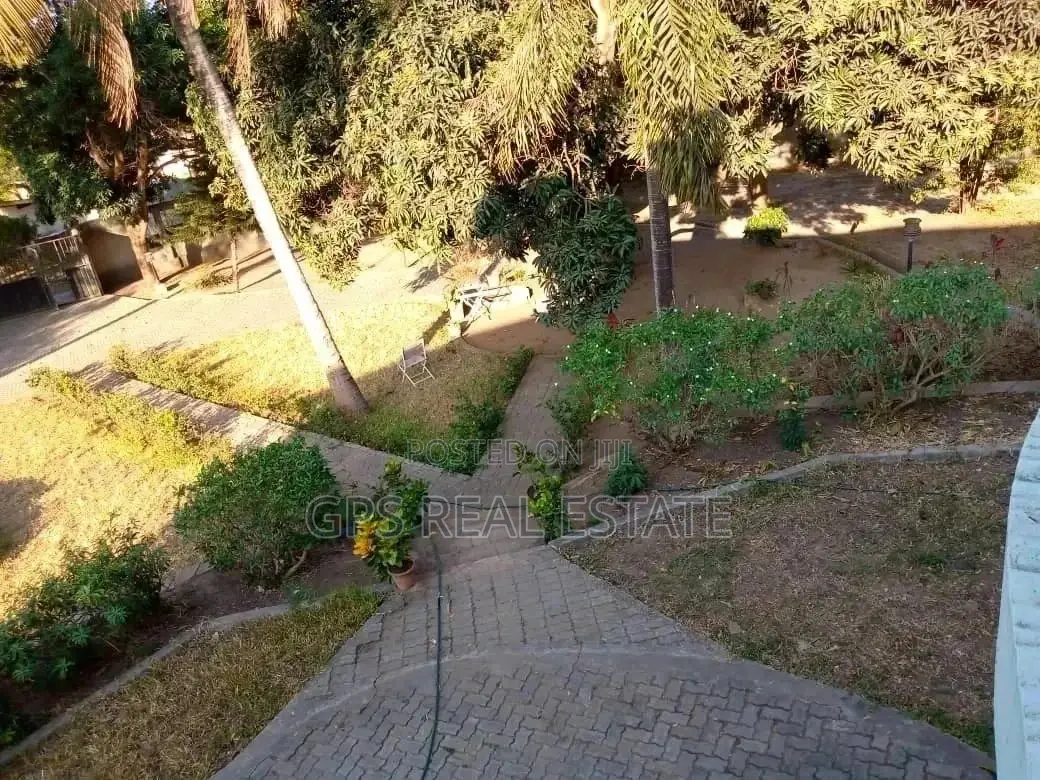 7bdrm Mansion in Enzo Mansa, Kinondoni for Sale