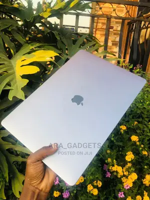 Laptop Apple MacBook 2020 16GB Intel SSD 512GB