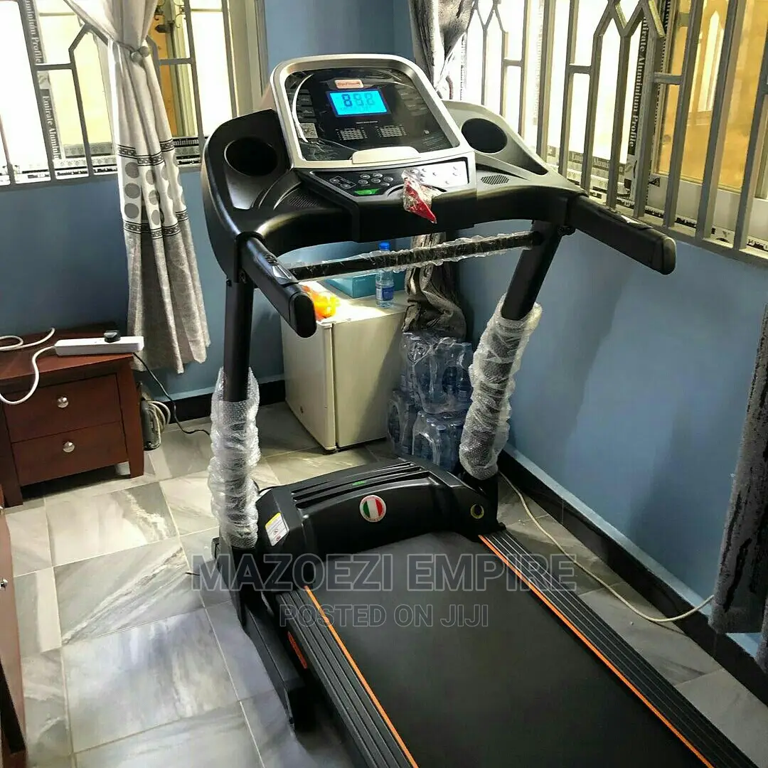 Treadmill (Maximum Weight Capacity 130kg)