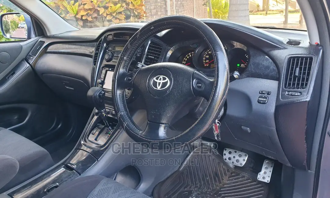 Toyota Kluger 2016 Blue
