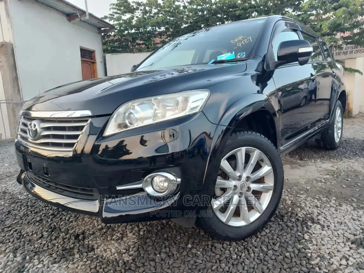 Toyota Vanguard 2011 Black