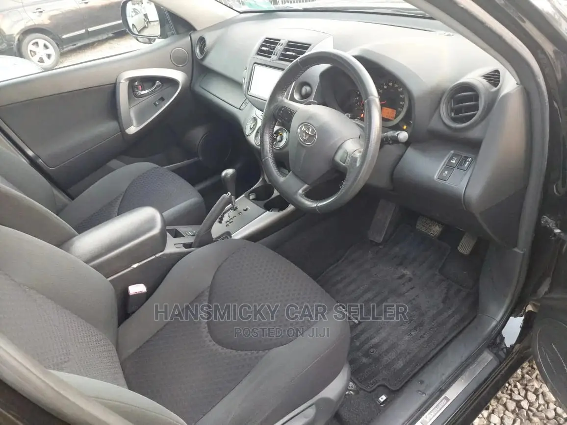 Toyota Vanguard 2011 Black