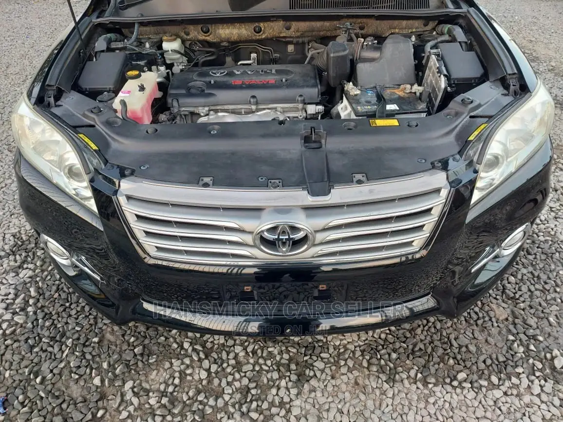 Toyota Vanguard 2011 Black