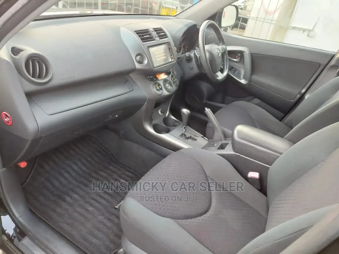 Toyota Vanguard 2011 Black