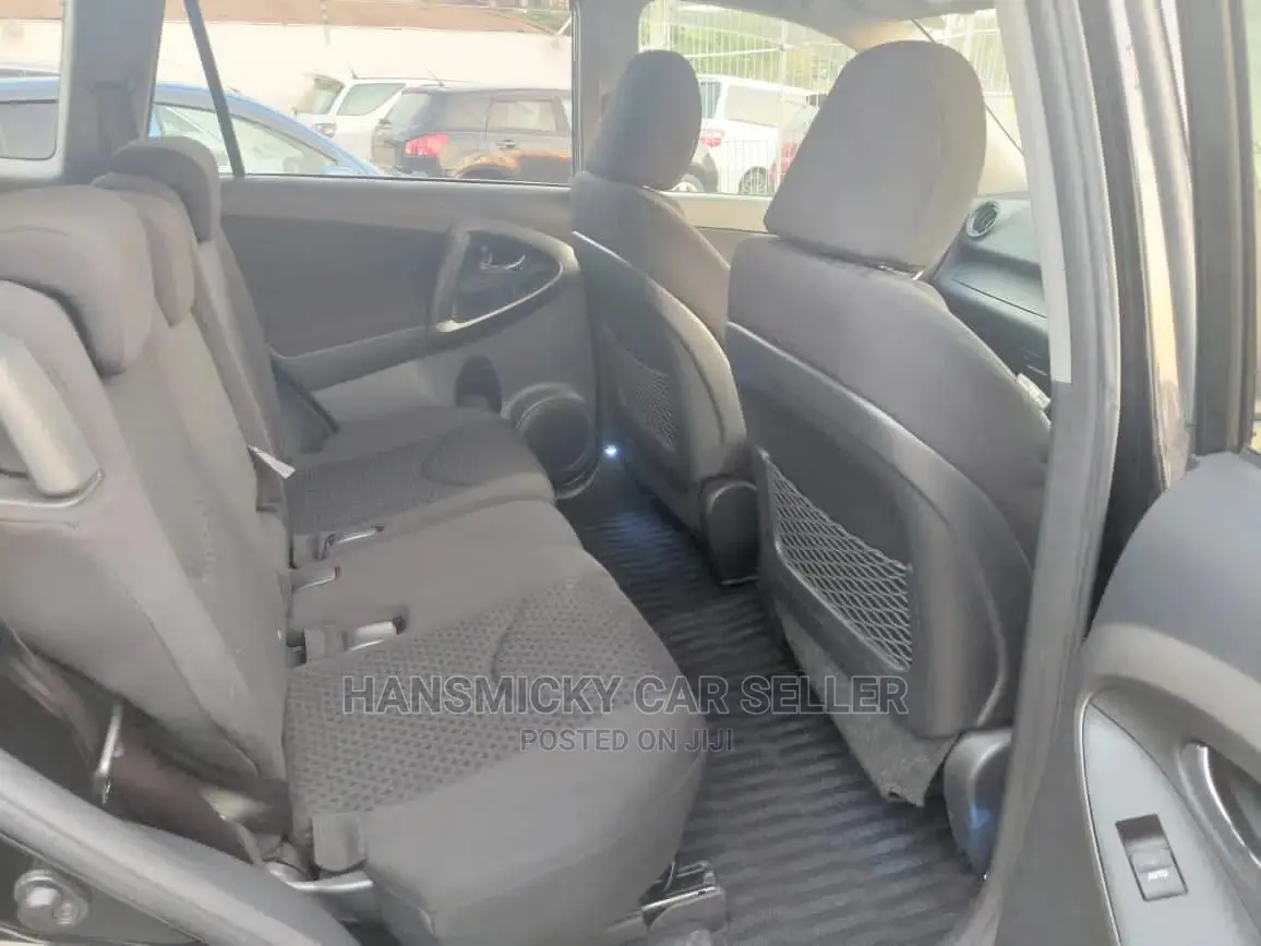 Toyota Vanguard 2011 Black