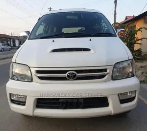 Toyota Noah 2001 White
