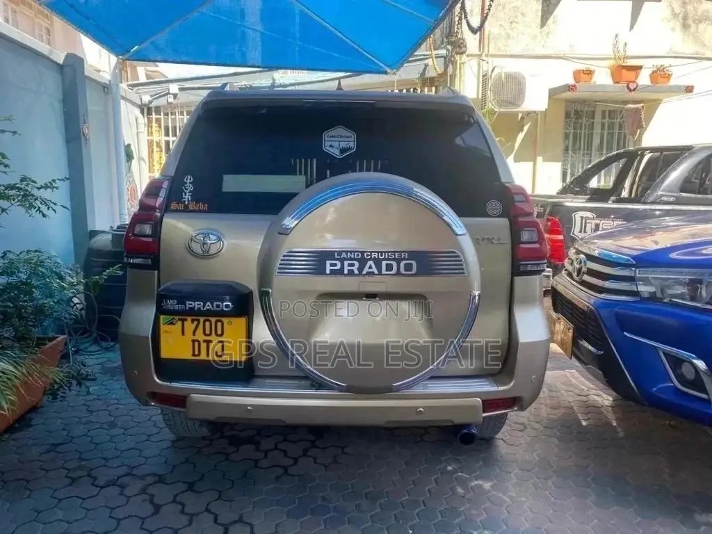 Toyota Land Cruiser Prado 2007 3.0 D-4d 5dr Gray