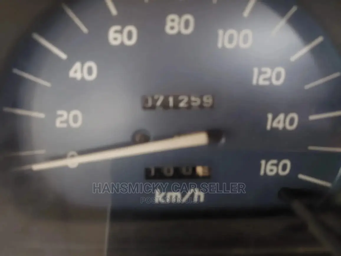Toyota Hilux 2003 White