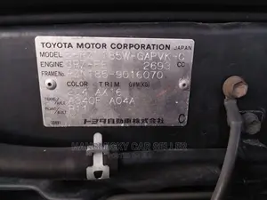 Toyota Hilux Surf 2000 Black